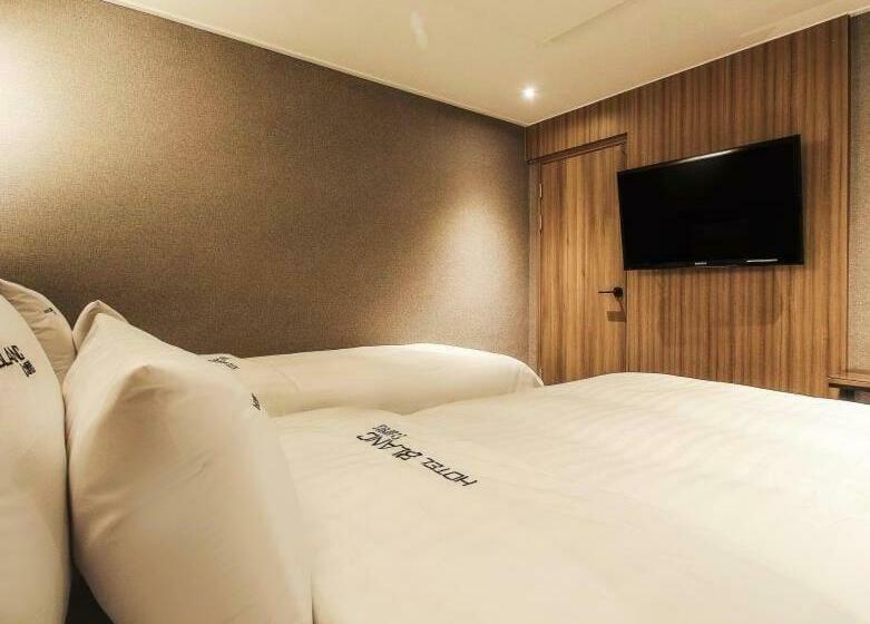 חדר סטנדרט, Gangnam Blanc