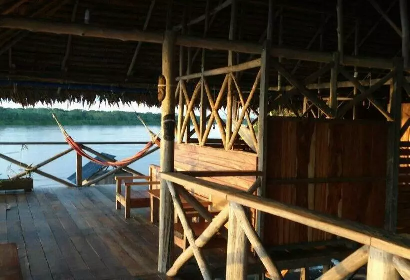 Standard Kolmen Hengen Huone, Cabaña Flotante Kurupira