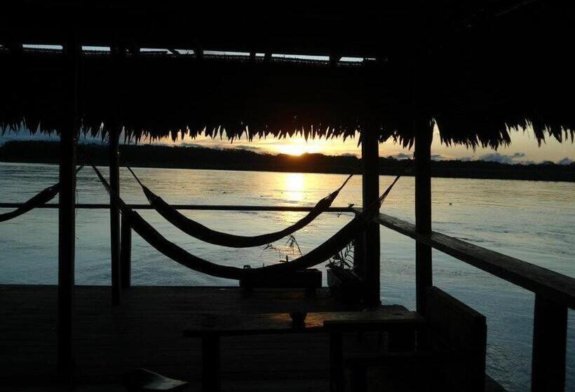 غرفة قياسية ثلاثية, Cabaña Flotante Kurupira