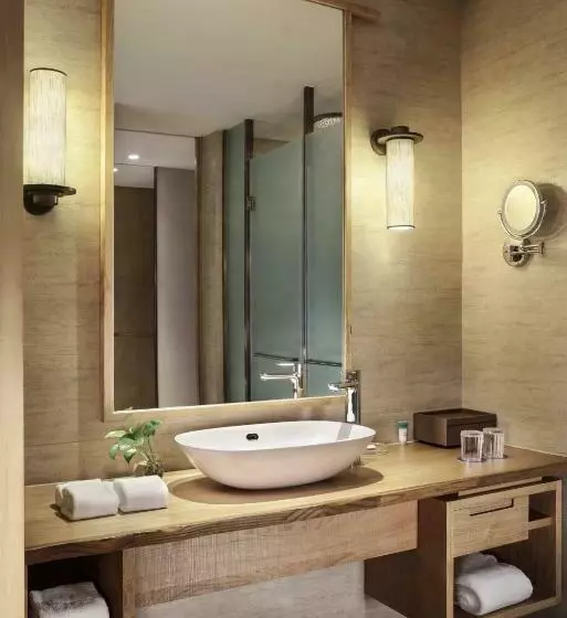 ゴルフ場の見えるスイートルーム, Four Points By Sheraton Chengdu, Pujiang Resort