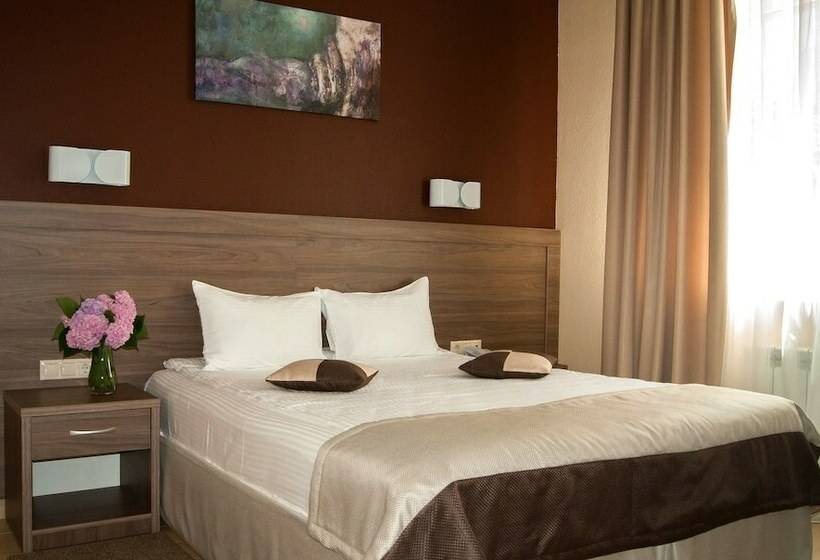 اتاق استاندارد, Hemingway