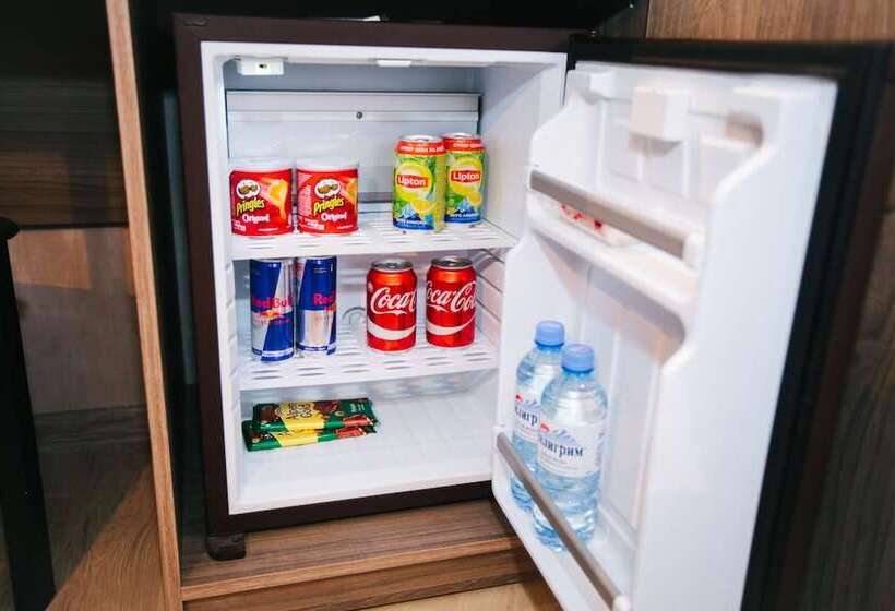 اتاق خانوادگی, Hemingway