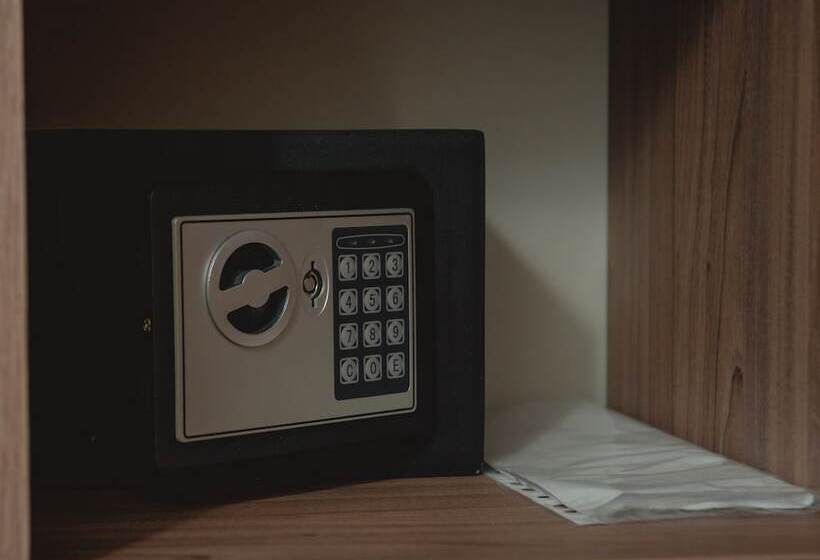 اتاق کلاس بیزنس, Hemingway