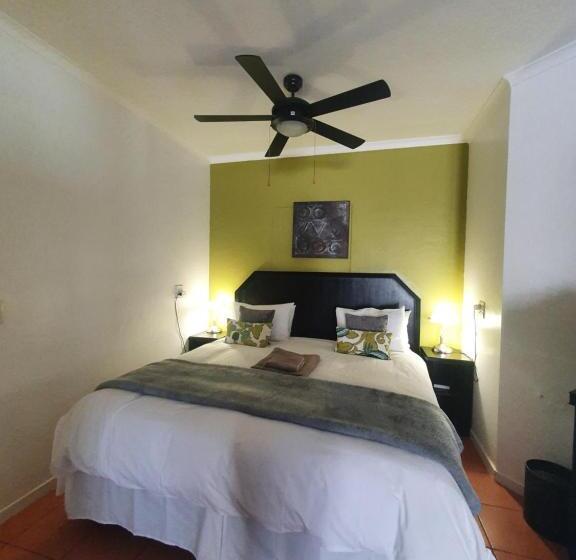 Deluxe Suite King Bed, Langholm