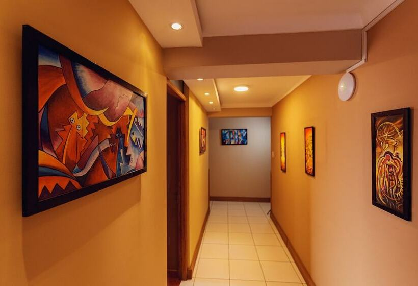 Camera Tripla Standard, Principe Iii