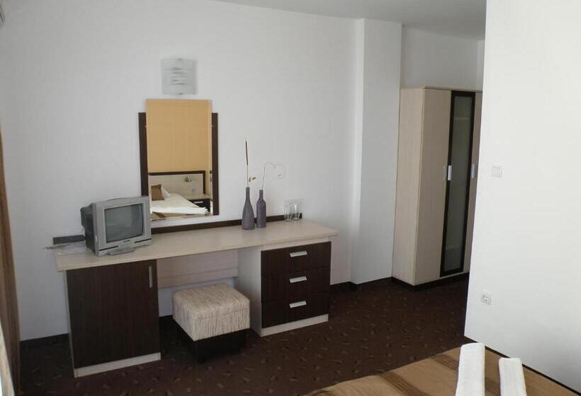 חדר סטנדרט עם מרפסת, Makao Family