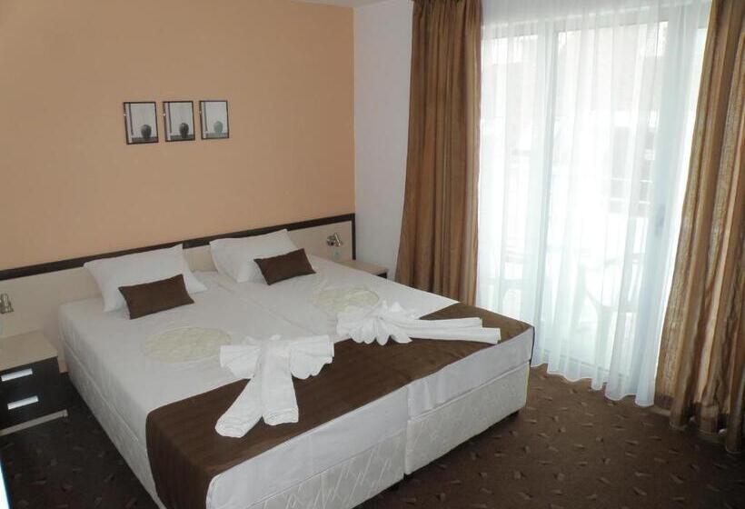 חדר סטנדרט עם מרפסת, Makao Family