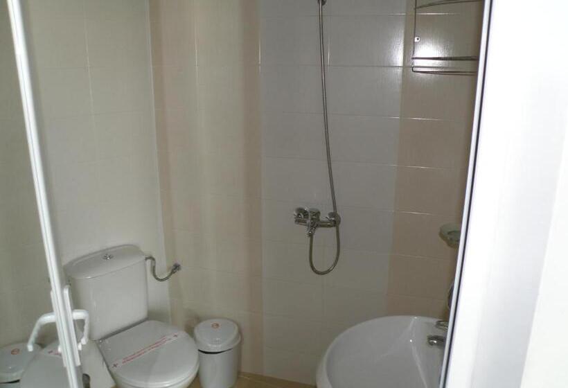 חדר סטנדרט יחיד, Makao Family