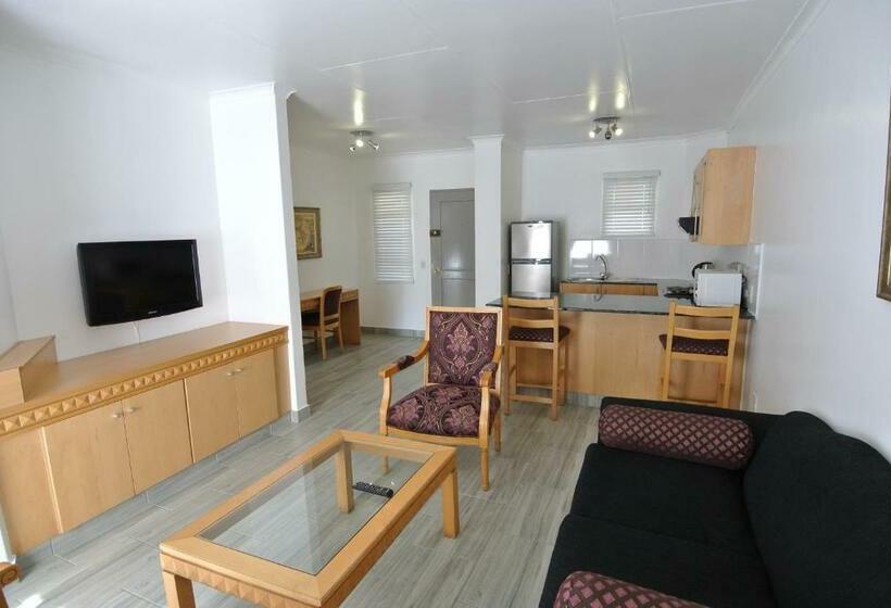 Номер Executive, Airport Inn And Suites