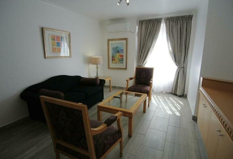 חדר אקזקיוטיב, Airport Inn And Suites