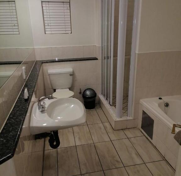Номер Economy, Airport Inn And Suites