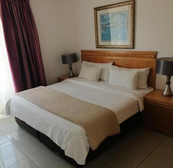 Люкс 2 Спальни, Airport Inn And Suites
