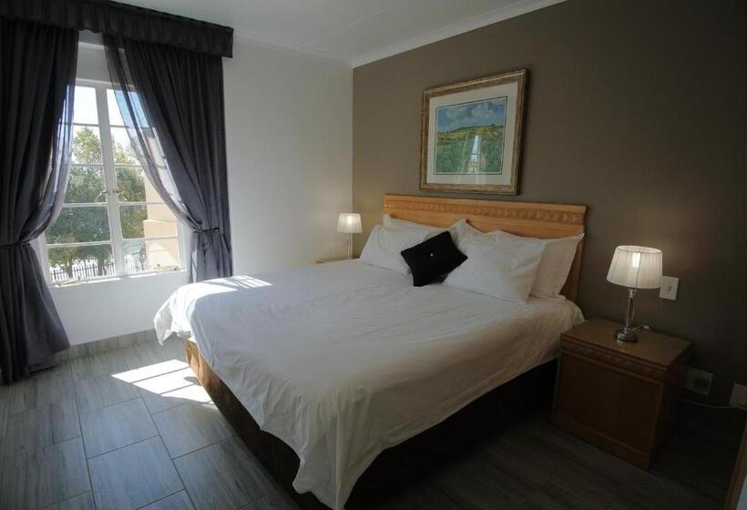Номер Executive, Airport Inn And Suites
