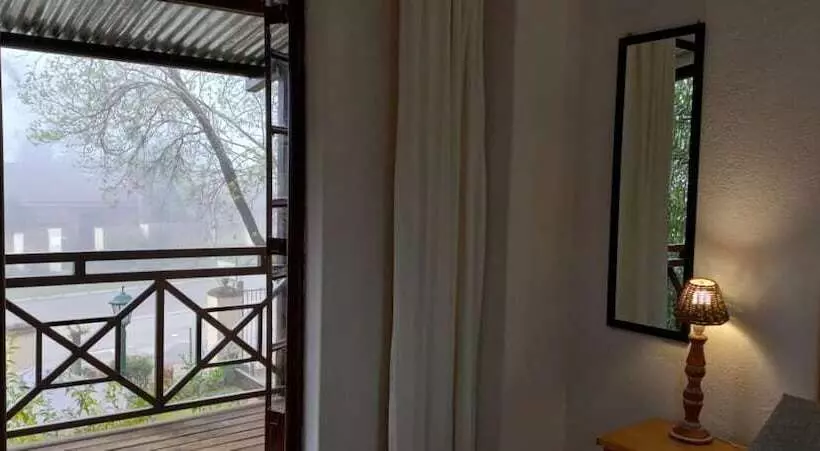 Standard-huone Puutarhanäkymä, Autumn Breeze Manor Guest House