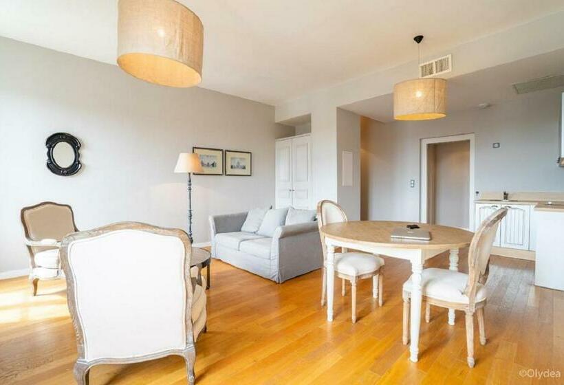 سوییت پرستیژ, Adonis La Redorte By Olydea