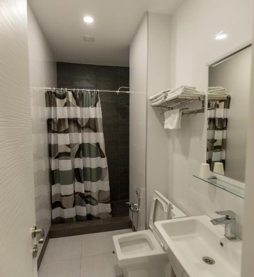 اتاق استاندارد سه نفره, Alliance