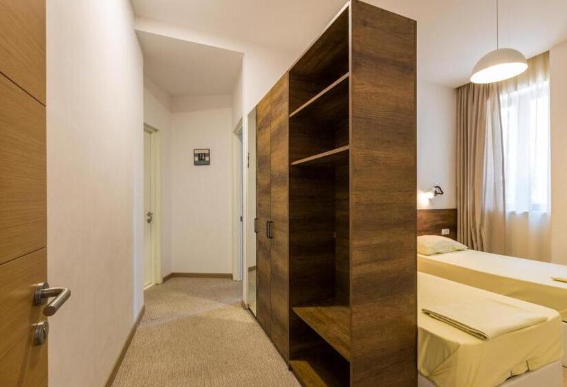 اتاق استاندارد چهار تخته, Alliance