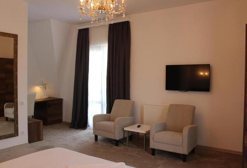 سوییت, Alliance