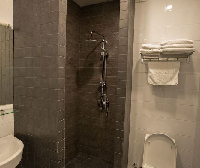 اتاق استاندارد سه نفره, Alliance