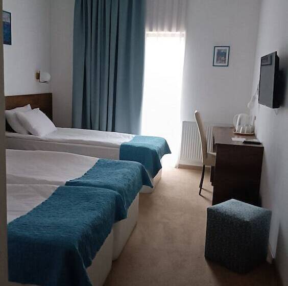 اتاق استاندارد سه نفره, Alliance