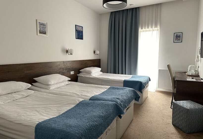 اتاق استاندارد سه نفره, Alliance