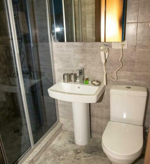 اتاق استاندارد, Black Sea House