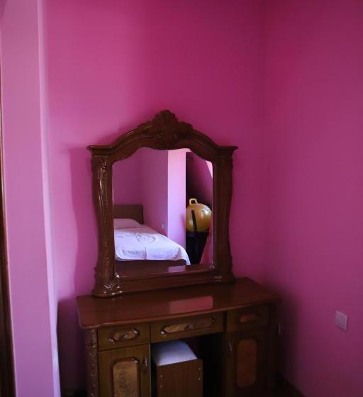 سوئیت 2 خوابه, Black Sea House