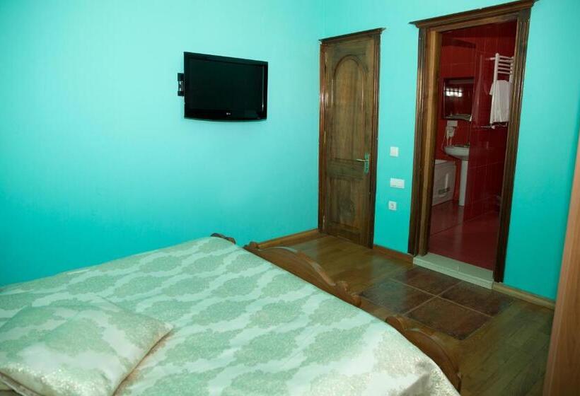 اتاق استاندارد, Black Sea House