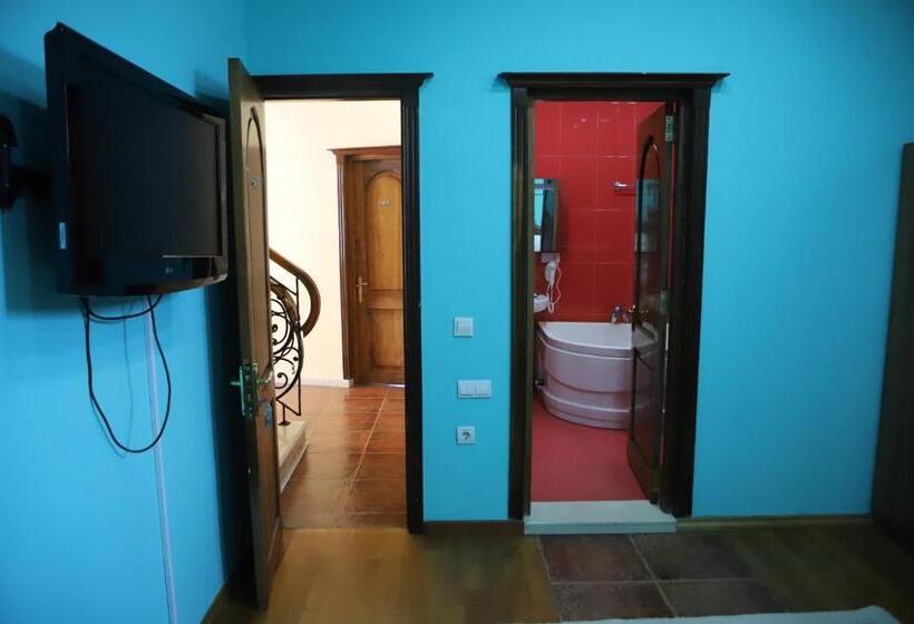 اتاق استاندارد, Black Sea House