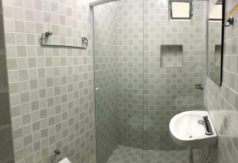 Standard Szoba, Casarão