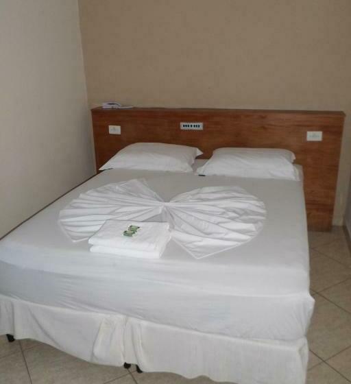 Standard Szoba, Casarão