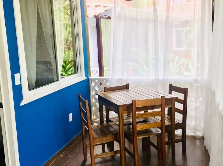 スーペリアーバンガロー, El Encanto