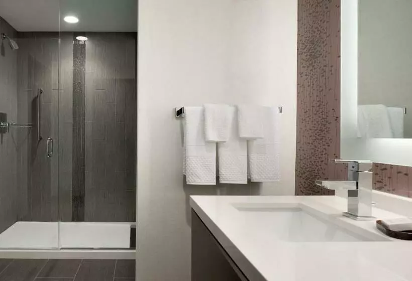 2 Bedroom Suite