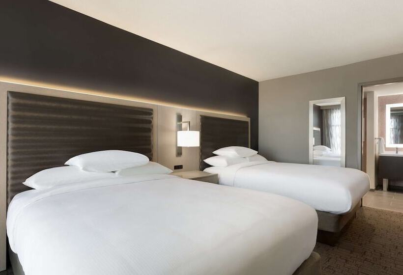 适合残疾人士使用的套间, Embassy Suites By Hilton Charlotte Uptown 