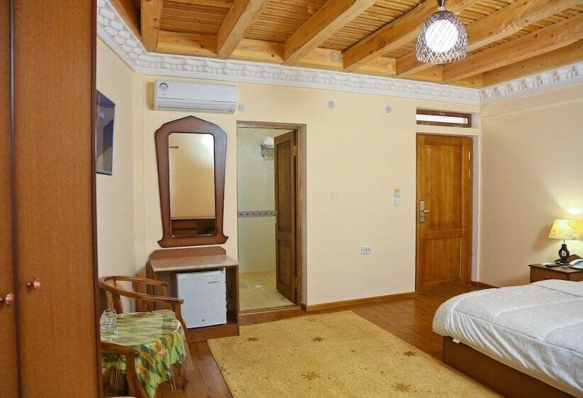 חדר סופריור, Fatima Boutique