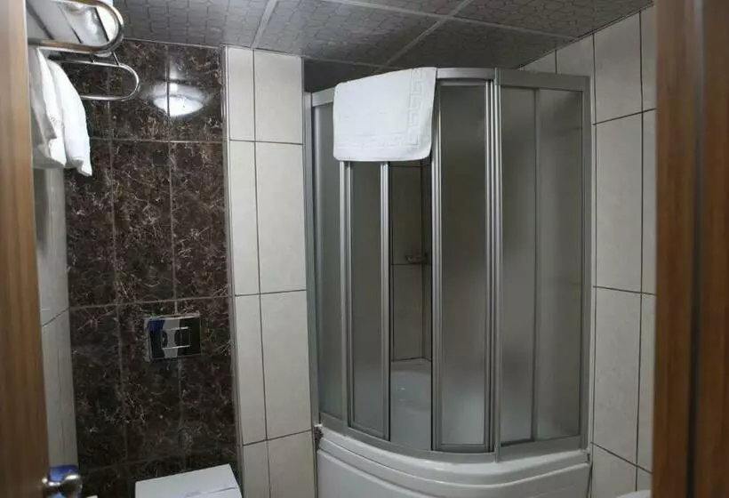 اتاق استاندارد, Garra