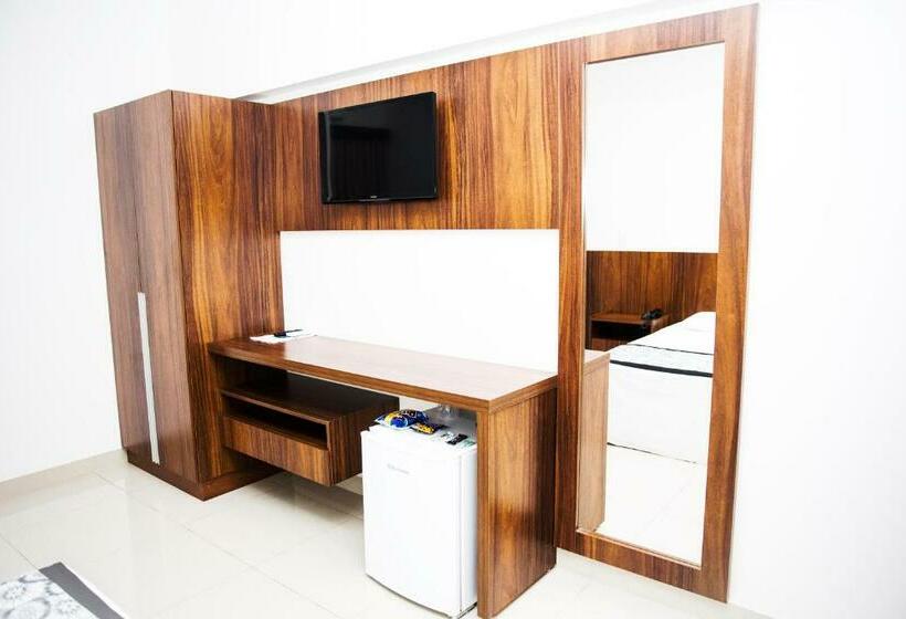 غرفة قياسية فردية, Gálatas Golden