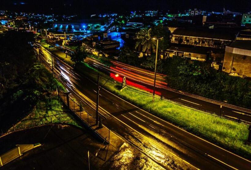 غرفة ديلوكس, Gálatas Golden