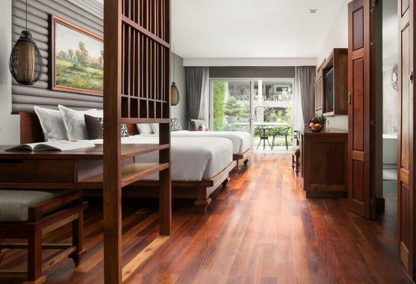 اتاق کلاب, J7 Angkor