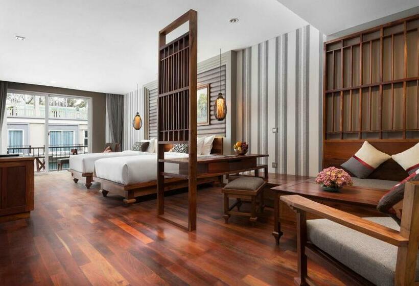 اتاق کلاب, J7 Angkor