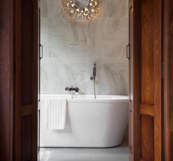 سوییت جونیور, J7 Angkor