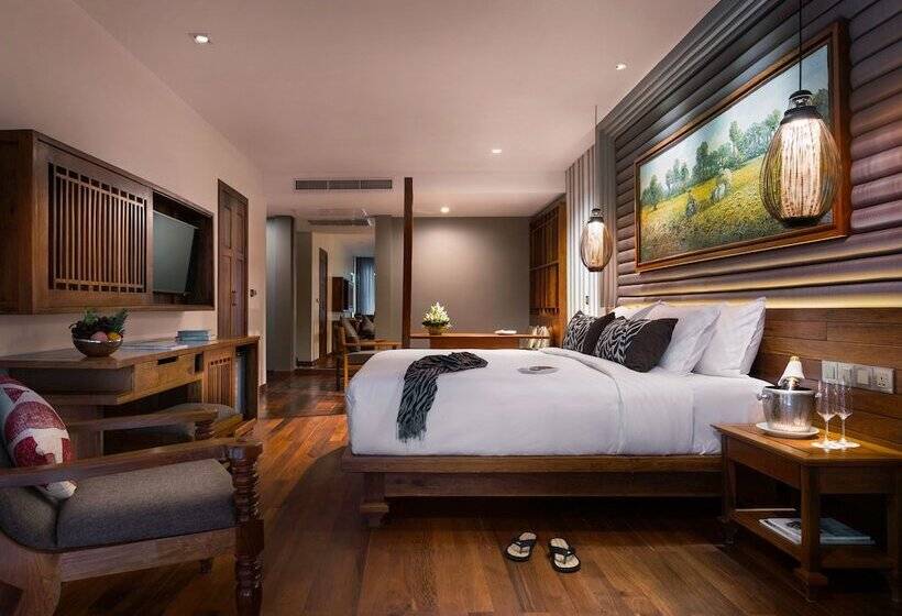 اتاق اجرایی, J7 Angkor