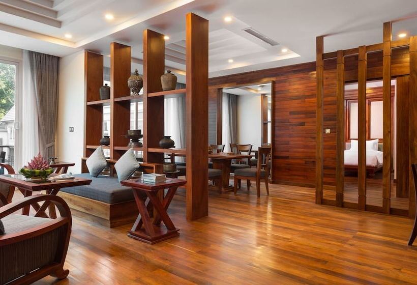 اتاق استاندارد با چشمانداز استخر, J7 Angkor