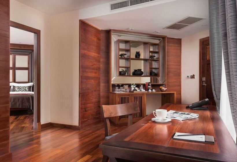 اتاق استاندارد با چشمانداز استخر, J7 Angkor