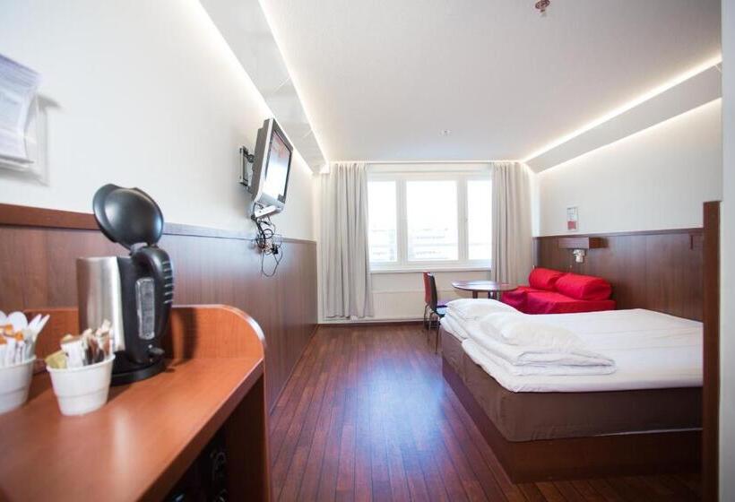 Standard Yhden Hengen Huone, Omena Hotel Jyväskylä