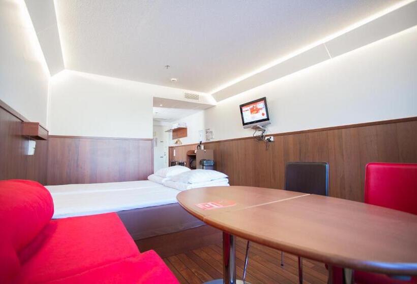 Standard Yhden Hengen Huone, Omena Hotel Jyväskylä