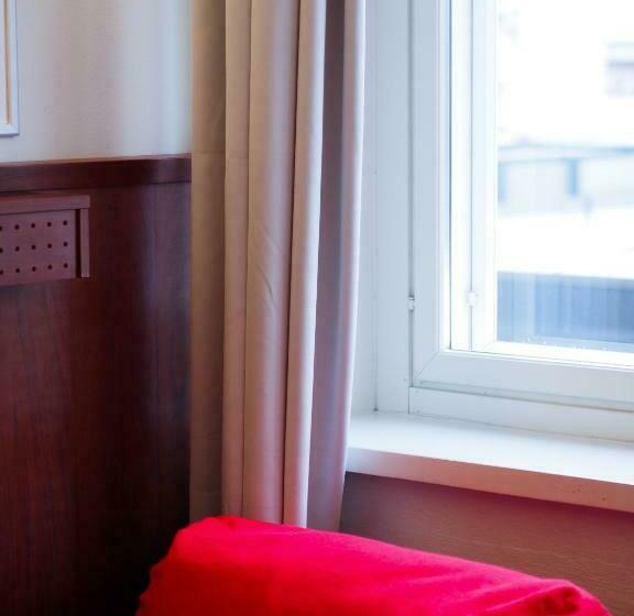 Perhehuone, Omena Hotel Jyväskylä