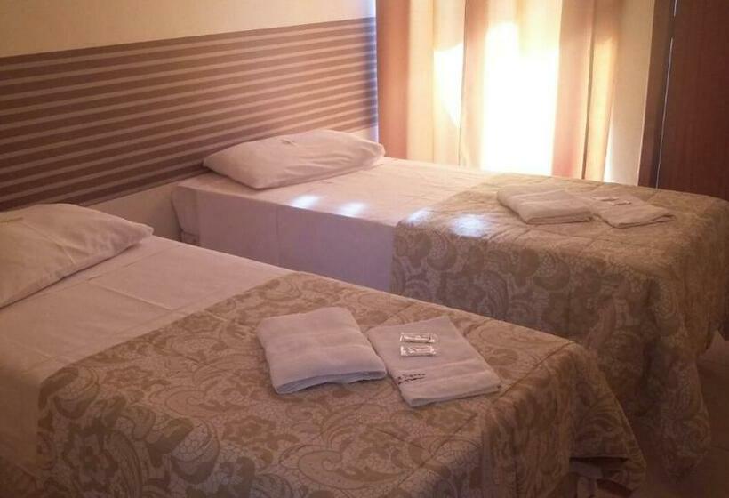 标准间, Vila Santa