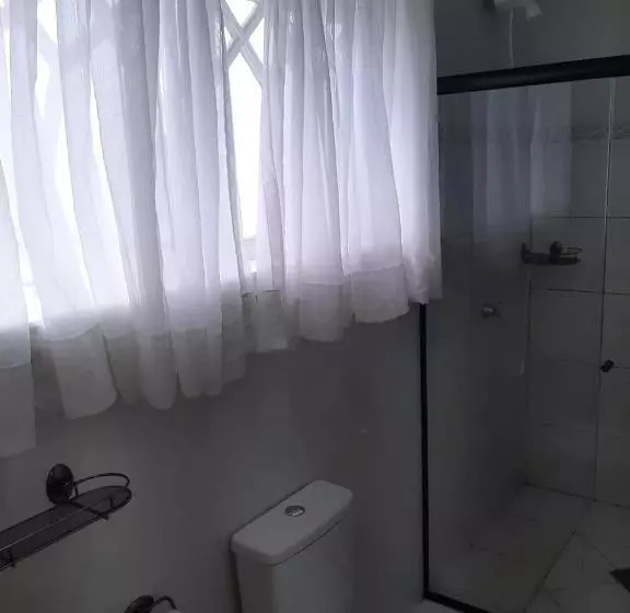 Standard Neljän Hengen Huone, Tartaruga Marinha Guest House