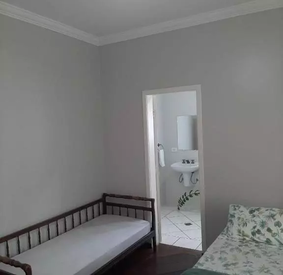 Standard Neljän Hengen Huone, Tartaruga Marinha Guest House